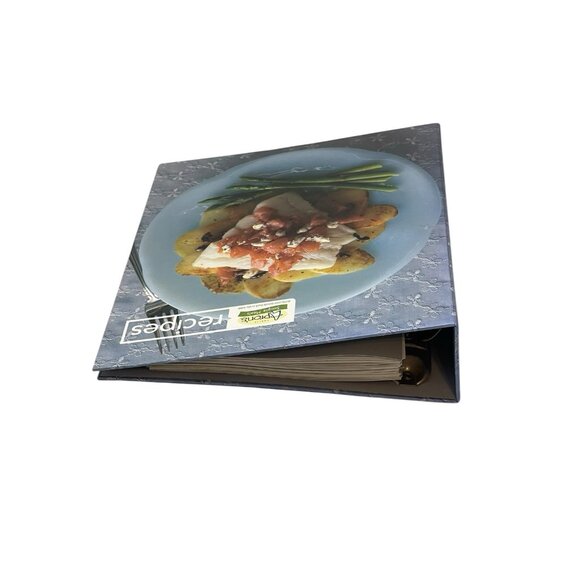 Publix Apron's Simple Meals Binder Cookbook wi/ Recipe Cards & Section Dividers - Picture 15 of 16